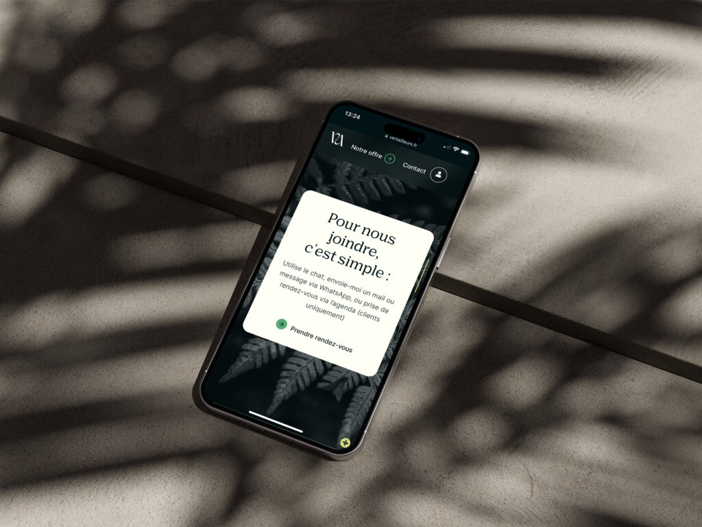 Mockup mobile du site e-commerce Vert Ailleurs conçu par Hops Agency